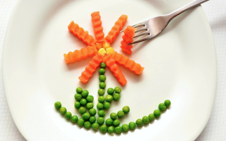 bambini mangiare verdure